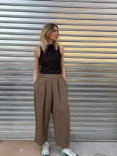 Load image into Gallery viewer, Camiseta Sandré sin mangas