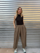 Load image into Gallery viewer, Pantalón Noriko miniplaid