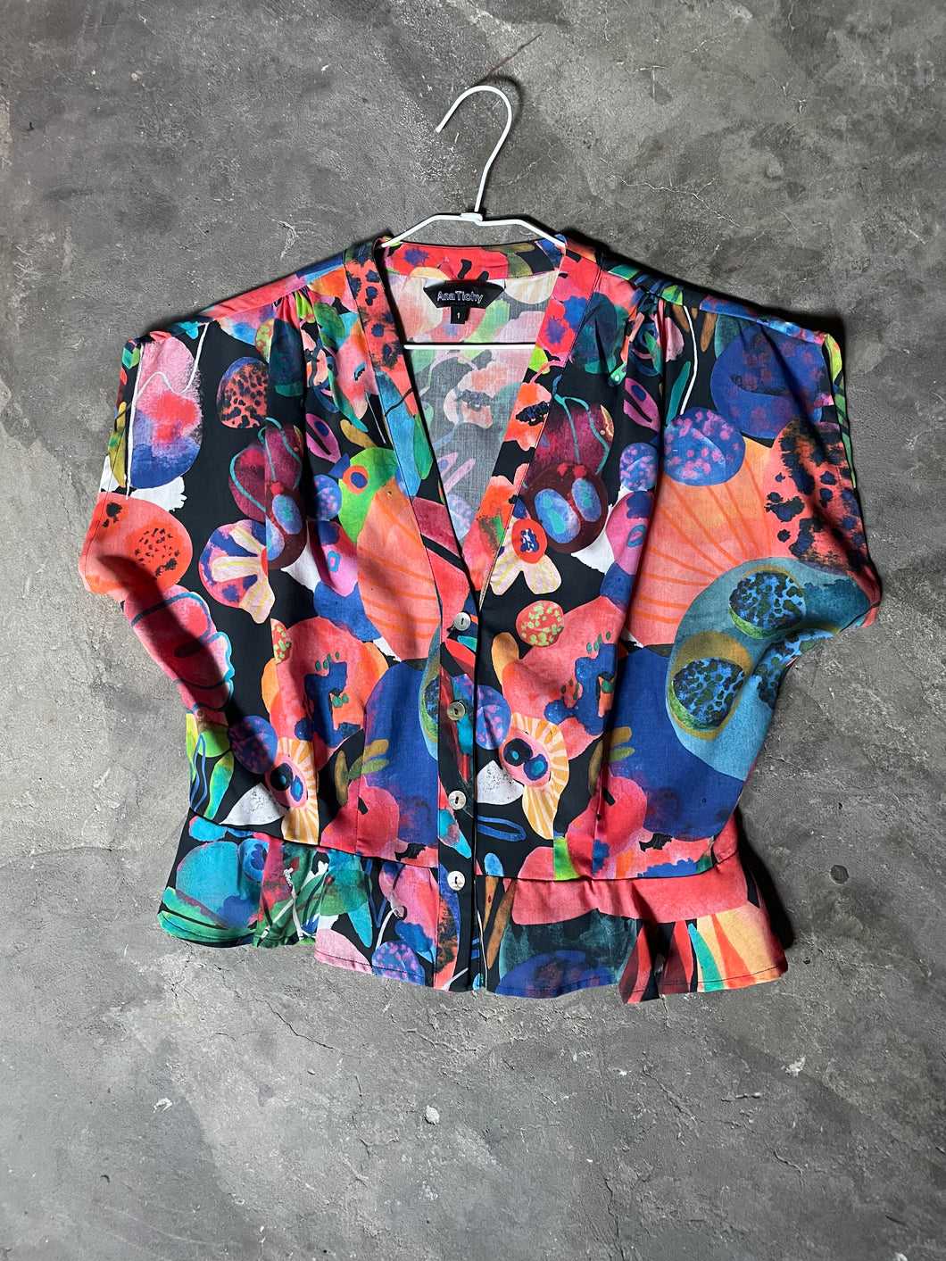 Katia flores f.negro Montiel