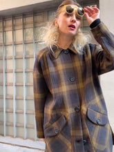 Load image into Gallery viewer, Abrigo corto Camila