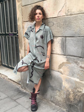 Load image into Gallery viewer, Shirtdress Camila long, trazos verdes